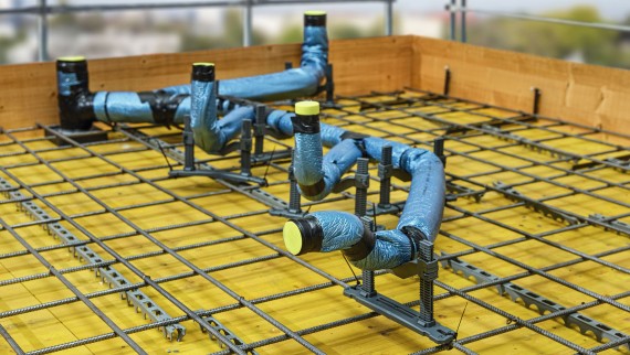 Einsatz von Geberit Silent-db20 in Betondecken mit der Einlegerohrschelle