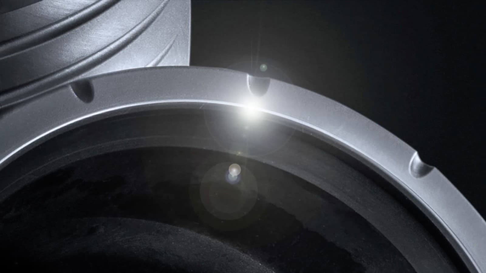 Hochschalldämmendes Entwässerungssystem Geberit Silent-Pro durch hohes Eigengewicht Hochschalldämmendes Entwässerungssystem Geberit Silent-Pro durch hohes Eigengewicht