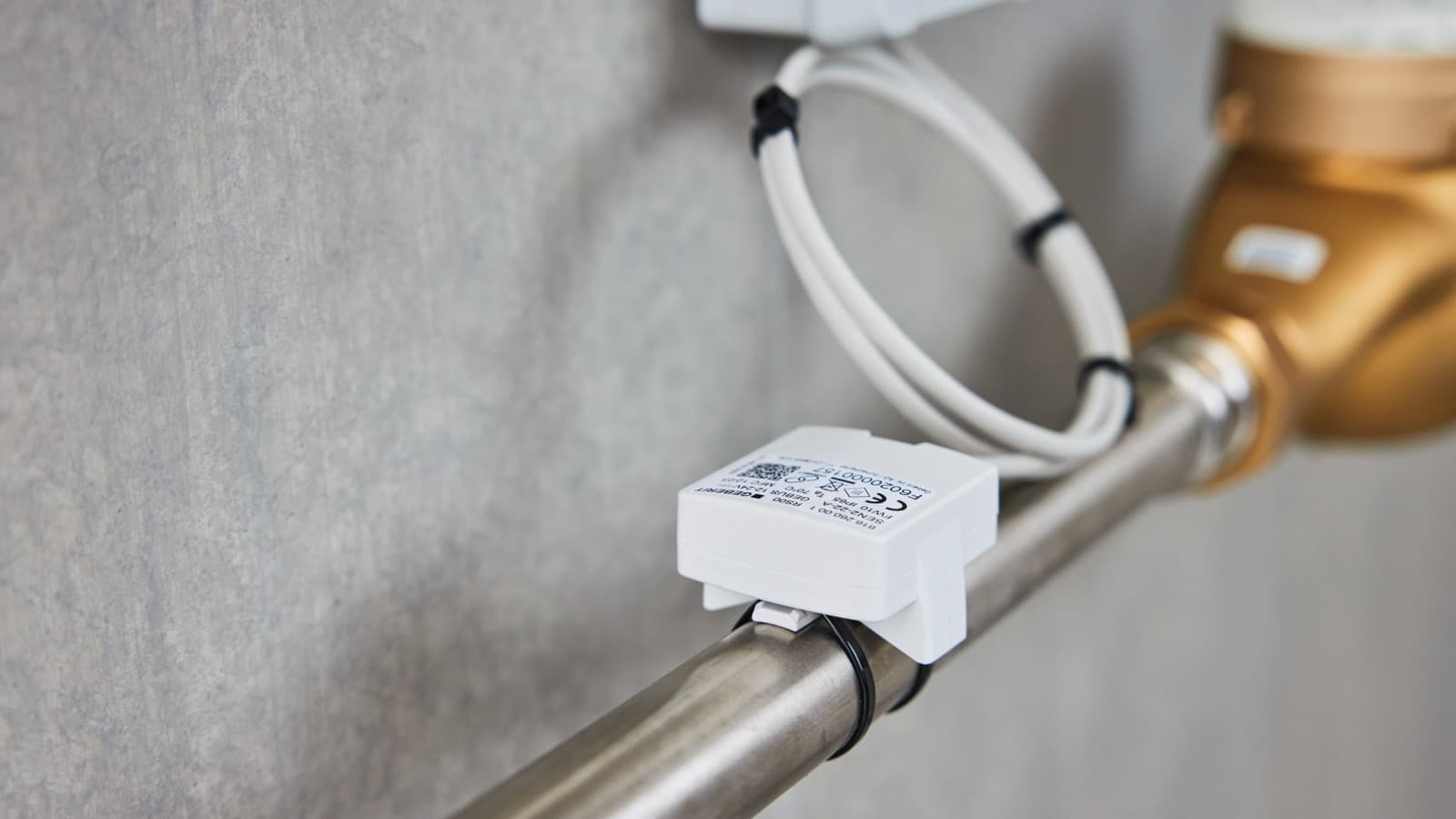 Überwachung von Temperatur- und Volumenströmen mit dem Geberit Sensor für GEBUS Überwachung von Temperatur- und Volumenströmen mit dem Geberit Sensor für GEBUS